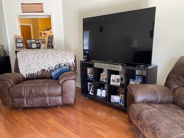 Photo - 1626 Springwood Dr