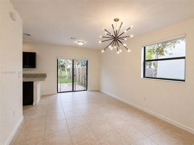 Photo - 312 SE 37th Ter