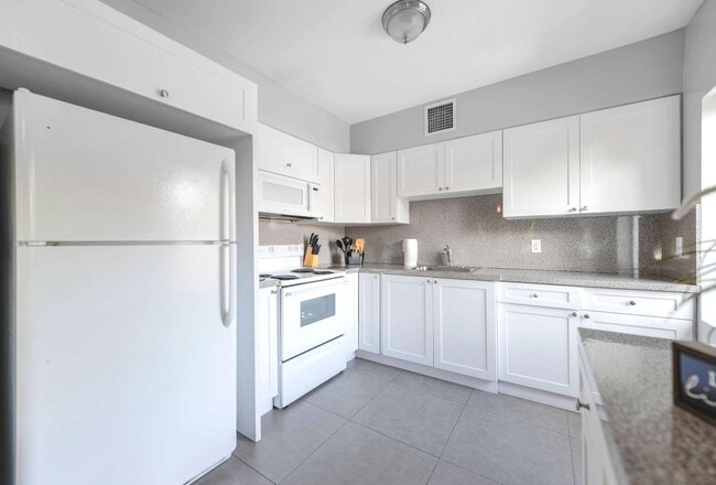 Photo - 437 NE 69th St Unit FL2-ID1022318P