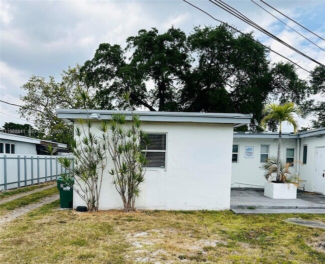 Photo - 2765 NW 55th St Unit 2