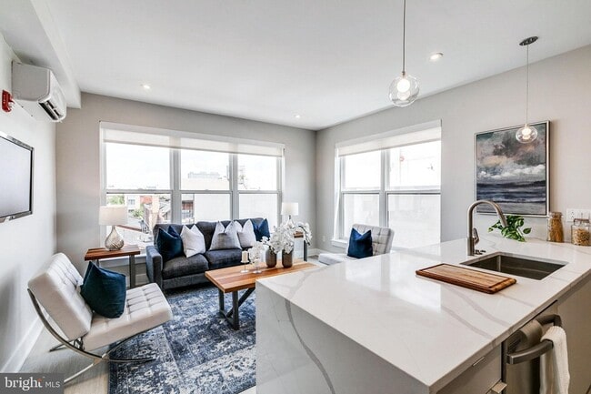 Photo - 1533 Ridge Ave Unit 506