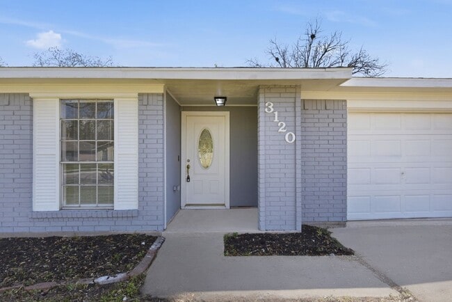 Photo - 3120 Royal St