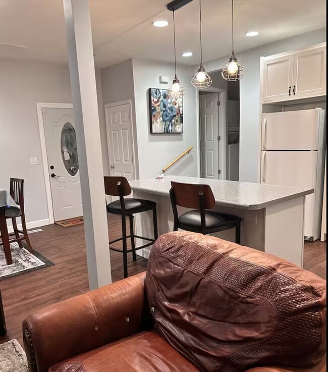 Photo - 1211 W 6th St