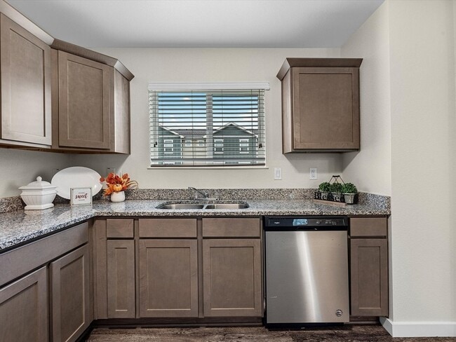 Photo - 21155 Gosling Rd Unit 30-D