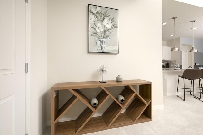 Photo - 7208 Oakmoss Loop