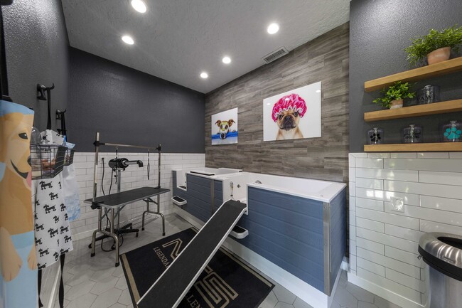 Pet spa - Lake's Edge Apartments