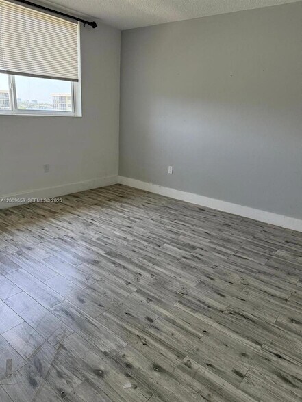 Photo - 2851 Leonard Dr Unit J505