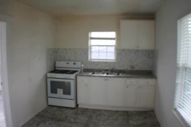 Photo - 508 Wayside Dr