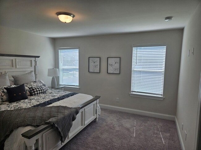 Photo - 1552 Olympic Ln