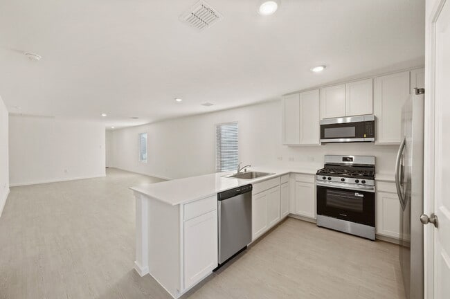 Building Photo - 1340 Blazin Bronco Trl