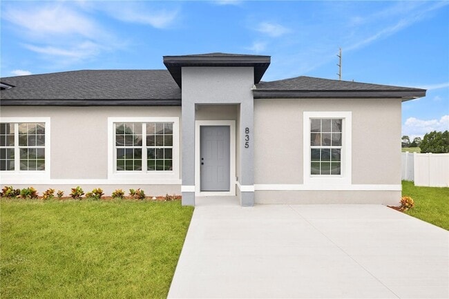 Photo - 835 Colville Dr