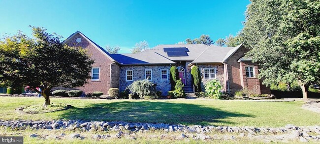 Building Photo - 9008 Doris Dr