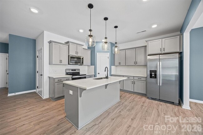 Photo - 512 Station St