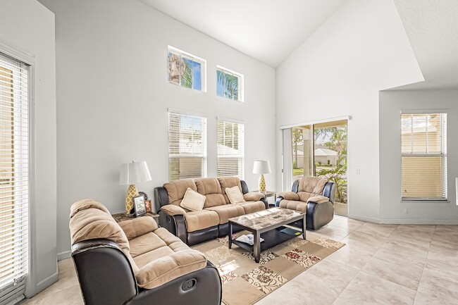 Photo - 10451 SW Academic Way