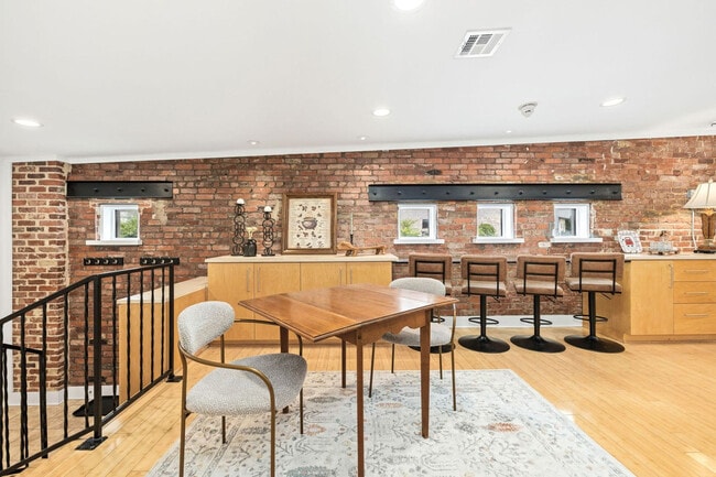 Photo - 339 N West Ave Unit ID1289057P