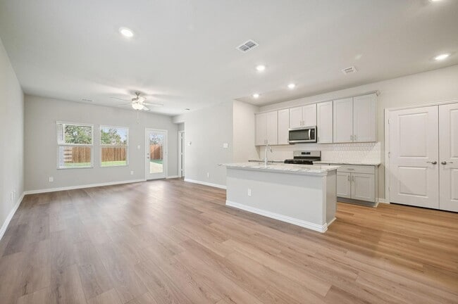 Photo - 1412 Bridgestone Dr