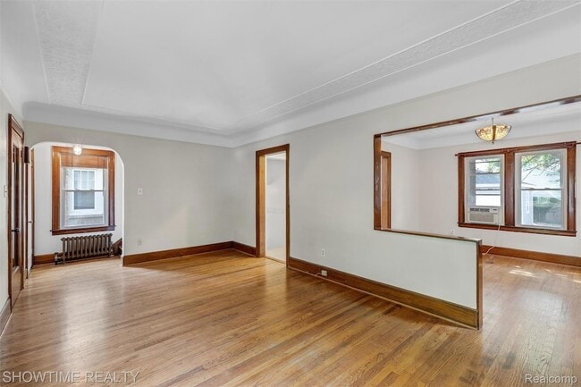 Photo - 2410 Yale Ave