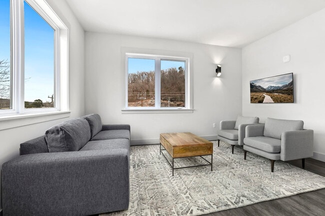 Building Photo - 10 Riordan Rd Unit ID1221879P