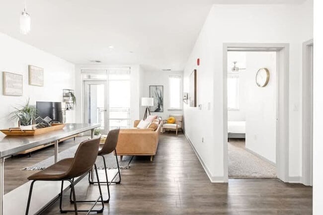 Photo - 747 N College Ave Unit ID1038657P