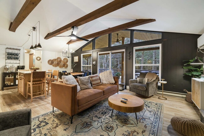 Building Photo - 3145 Ogontz Dr Unit SI ID1419378P