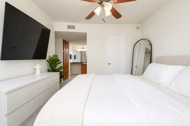 Photo - 5995 N 78th St Unit SI ID1540138P
