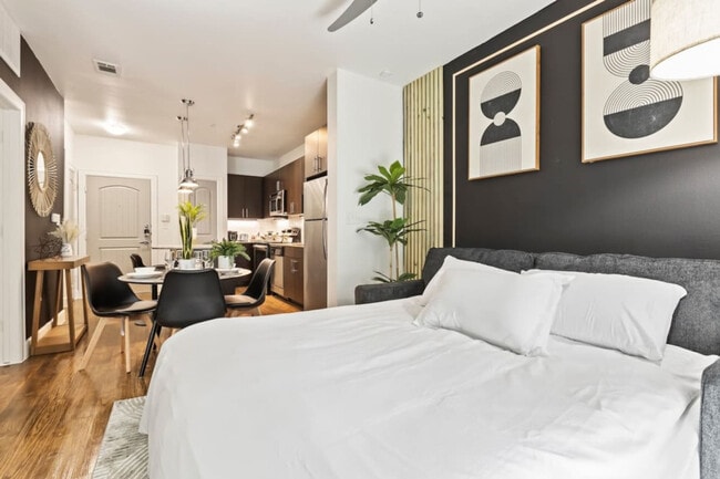 Building Photo - 5275 Town and Country Blvd Unit ID1363555P