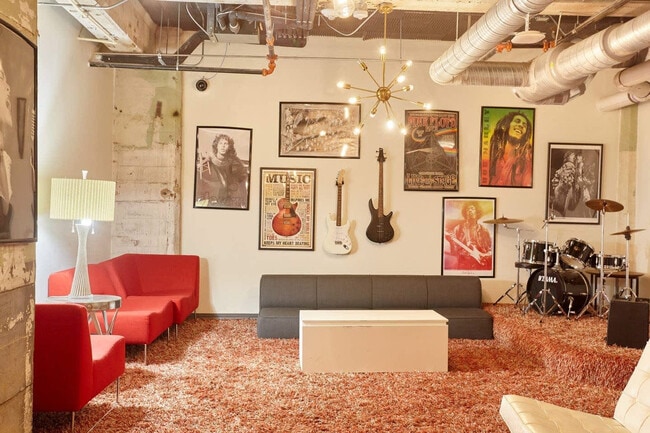 Building Photo - 500 S Ervay St Unit ID1297785P