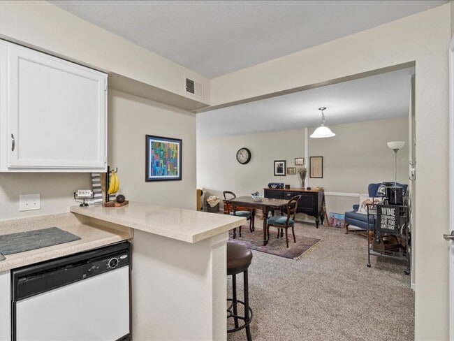 Photo - Highpointe Apartments