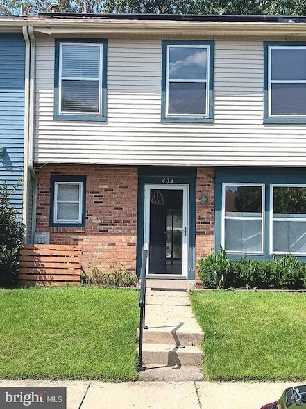 Photo - 403 Roberts Ln