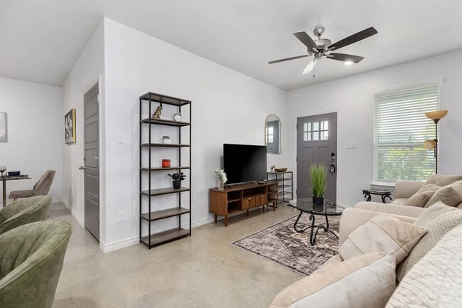 Photo - 101 S 50th St Unit ID1324867P