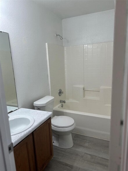 Photo - 609 Kings Way Dr Unit A