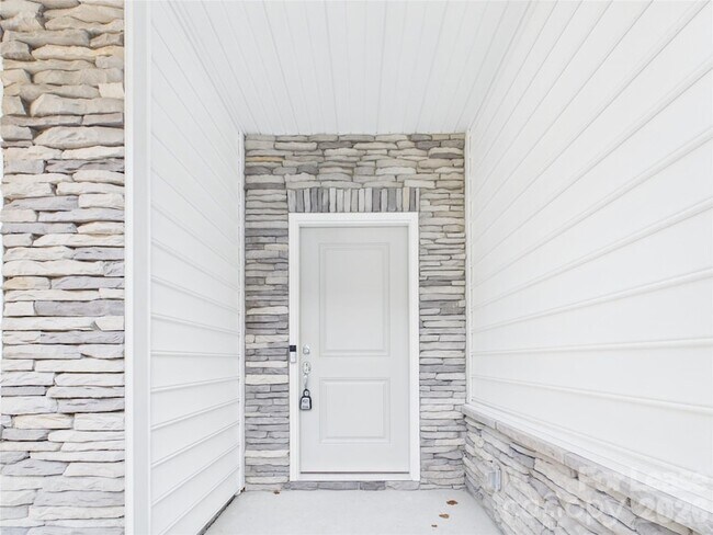 Photo - 5637 Bay Rock Rd
