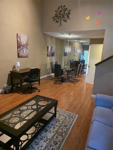 Photo - 1962 Augusta Dr