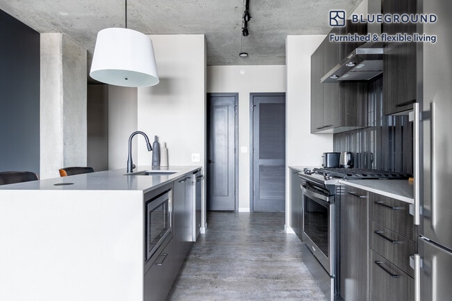 Photo - 939 W Washington Blvd Unit FL8-ID291