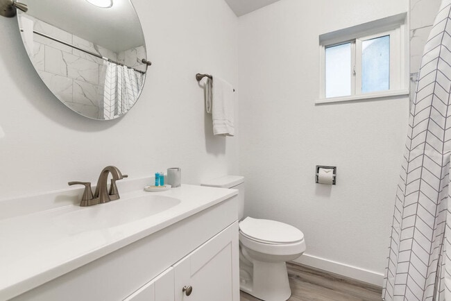 Photo - 1816 S G St Unit ID1045873P