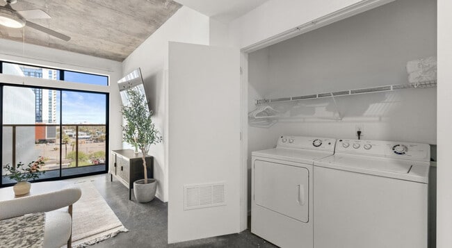Photo - 333 E Roosevelt St Unit SI ID1540302P