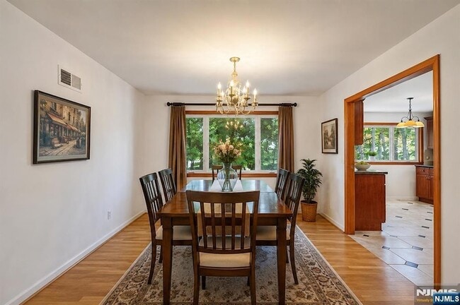 Photo - 111 Ramille Ct