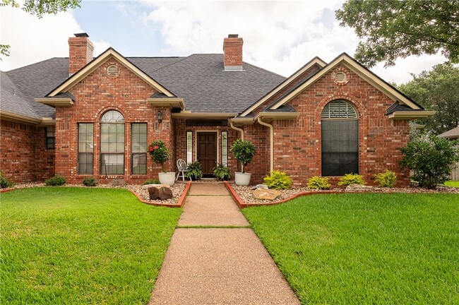 Photo - 2905 Aztec Ct