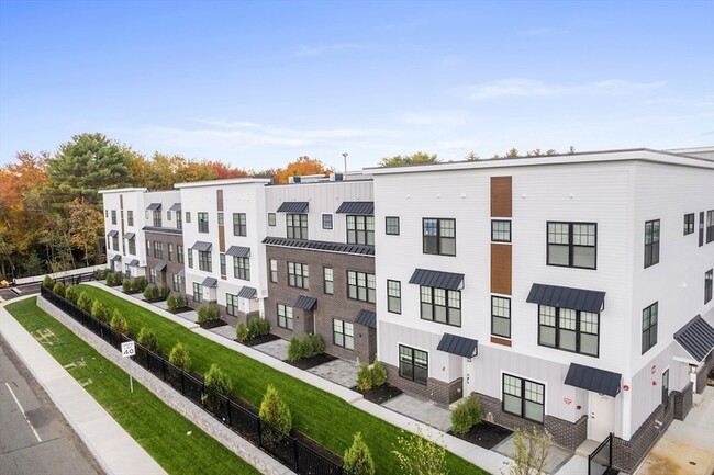 Photo - 635 Main St Unit 308