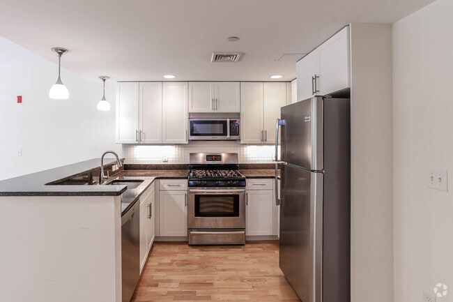 2 BR, 2 BA - 970SF - Kitchen - 7 Cameron Apartments