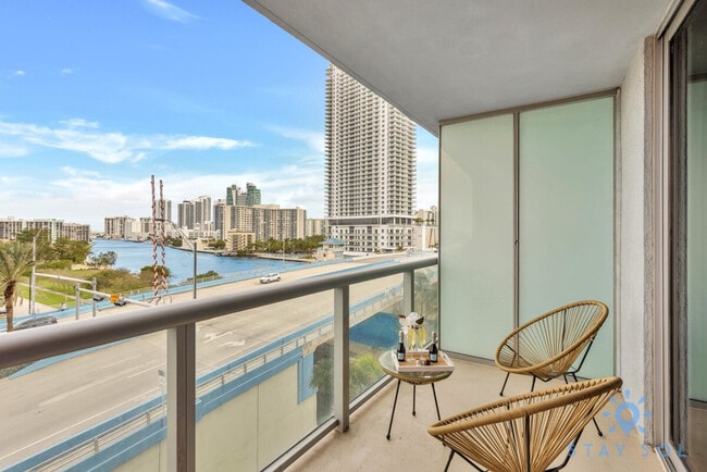 Building Photo - 2602 E Hallandale Beach Blvd Unit ID1227288P