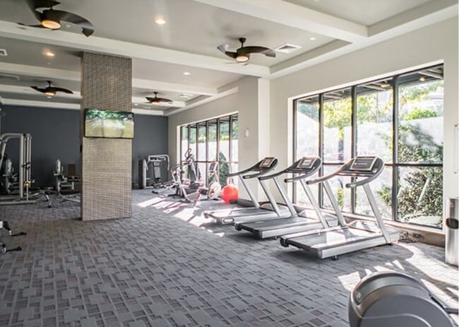 Photo - 5655 Carnegie Blvd Unit SI ID1344163P