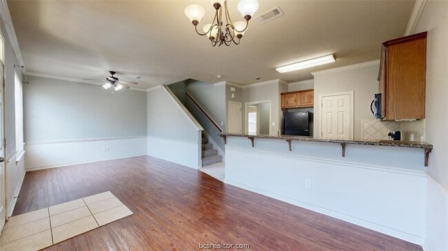 Photo - 211 Forest Dr Loop