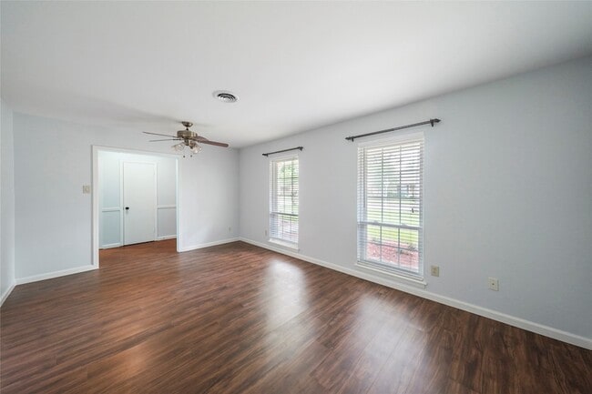 Photo - 10502 Timberwood Dr
