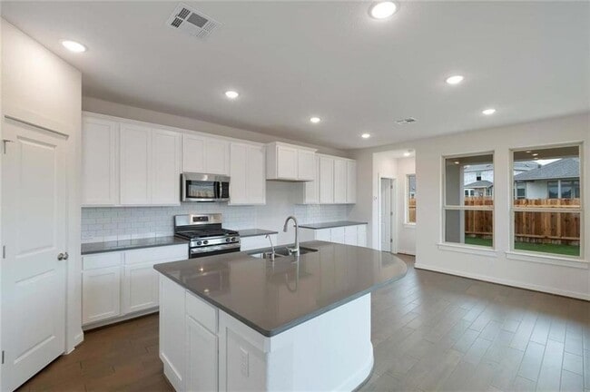 Photo - 205 Rosebush Dr