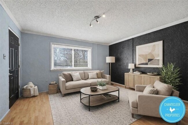 Building Photo - 1047 W Academy St Unit 7