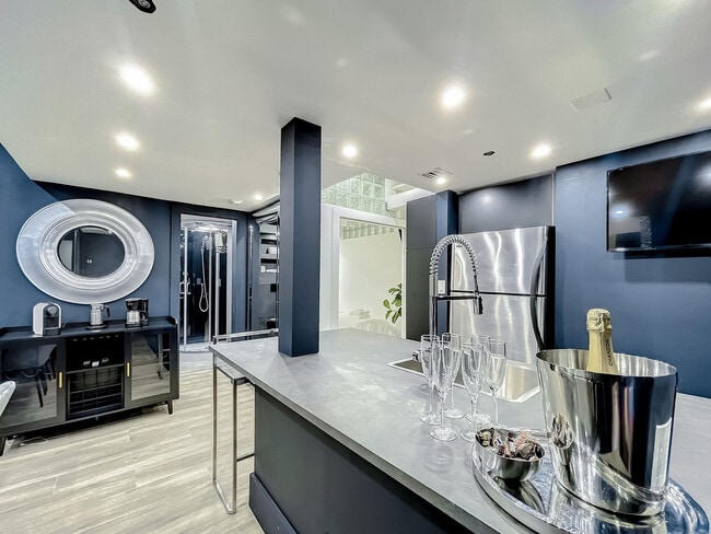 Photo - 825 Jimmy Buffett Mem Hwy Unit SI FL3-ID1291328P