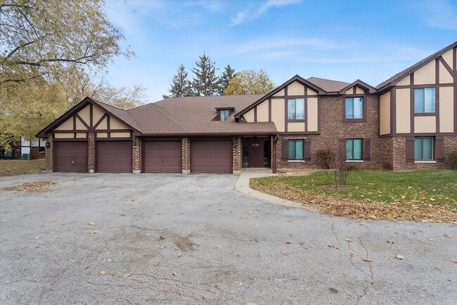 Building Photo - 1601 Thames Ct Unit A