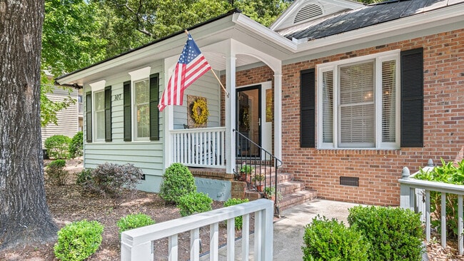 Photo - 235 Golden Bear Dr Unit ID1253406P