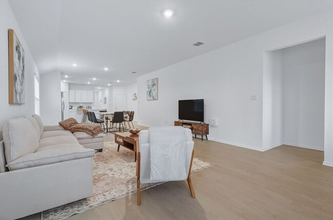 Building Photo - 591 Sormonne Lp Unit SI ID1492678P